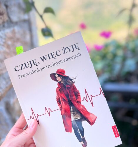 Brzuch napełniony zachwytem